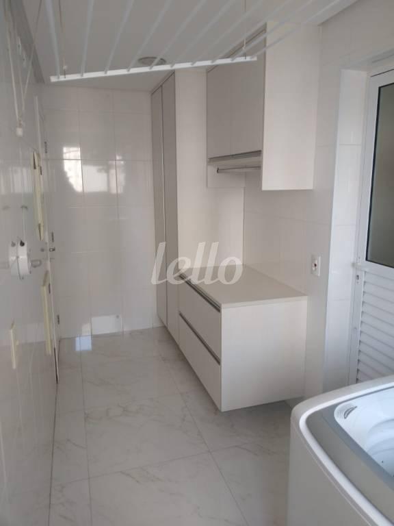 ÁREA DE SERVIÇO de Apartamento à venda, Padrão com 126 m², 3 quartos e 2 vagas em Vila Gilda - Santo André