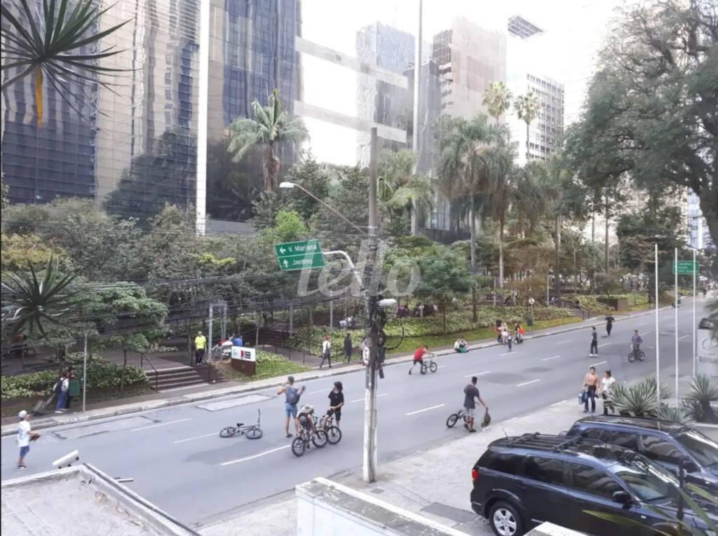 VISTA de Apartamento à venda, Padrão com 190 m², 3 quartos e 2 vagas em Jardim Paulista - São Paulo