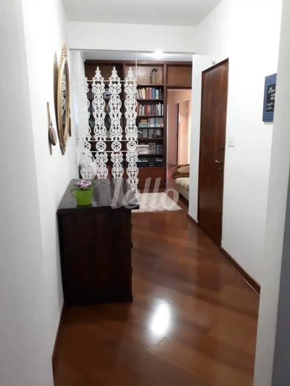 CORREDOR de Apartamento à venda, Padrão com 190 m², 3 quartos e 2 vagas em Jardim Paulista - São Paulo