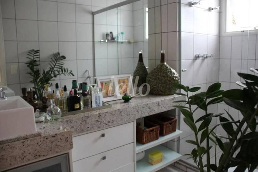 BANHEIRO de Apartamento à venda, Padrão com 104 m², 2 quartos e 2 vagas em Sumarezinho - São Paulo