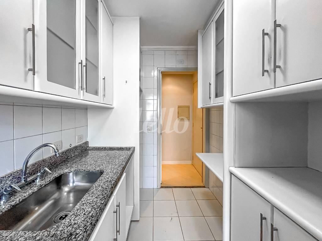 COZNHA de Apartamento à venda, Padrão com 56 m², 2 quartos e 1 vaga em Vila Bertioga - São Paulo