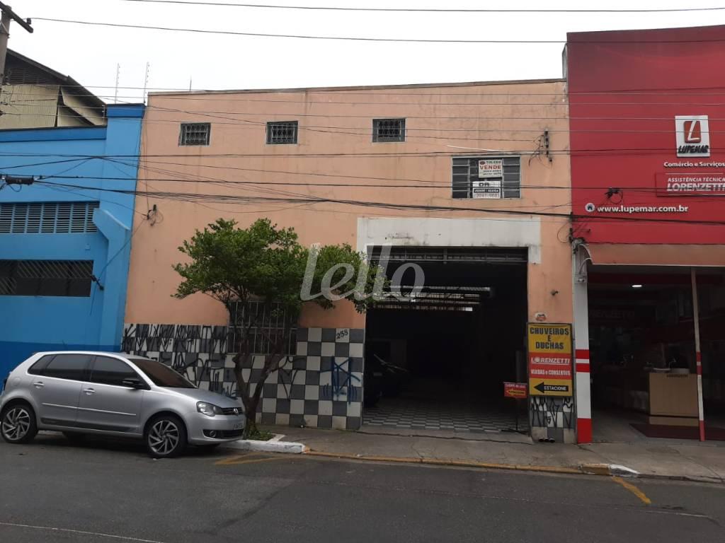 FACHADA de Galpão/Armazém à venda, Padrão com 410 m², e 30 vagas em Mooca - São Paulo