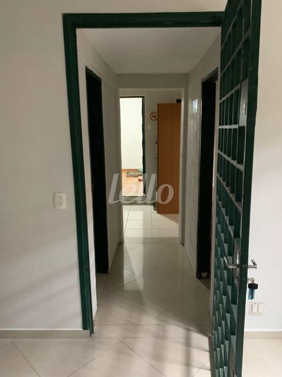 CORREDOR de Casa à venda, sobrado com 200 m², 2 quartos e 2 vagas em Vila Salete - São Paulo