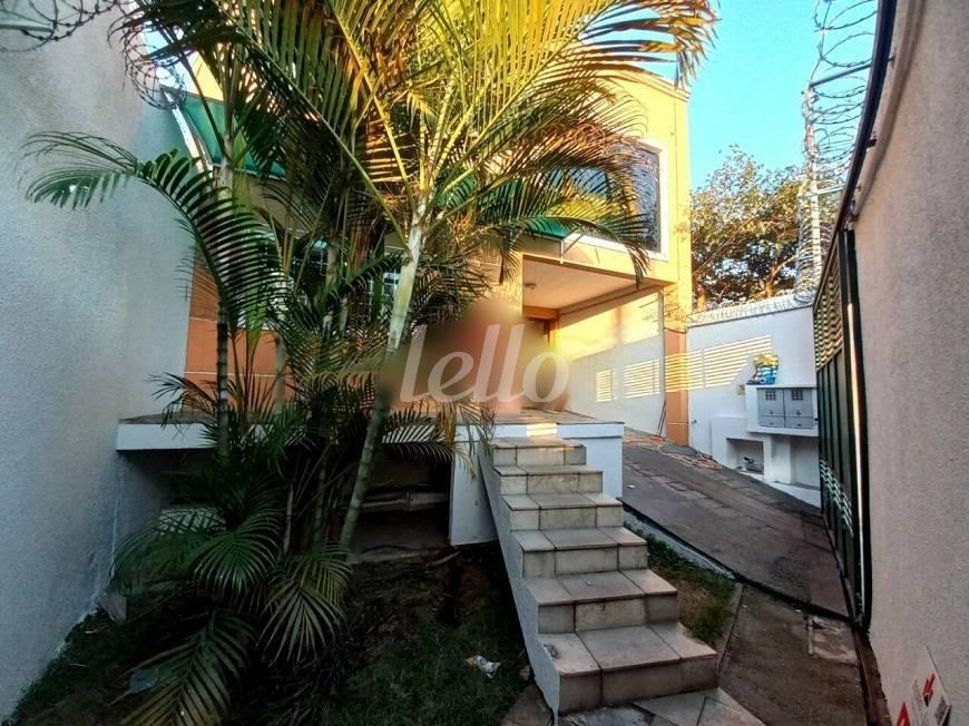 AREA EXTERNA de Casa à venda, sobrado com 200 m², 2 quartos e 2 vagas em Vila Salete - São Paulo