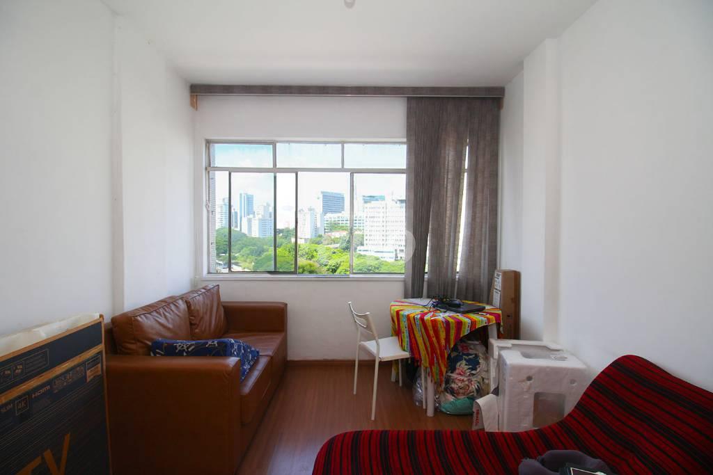 SALA de Apartamento à venda, Padrão com 80 m², 2 quartos e 1 vaga em Aclimação - São Paulo