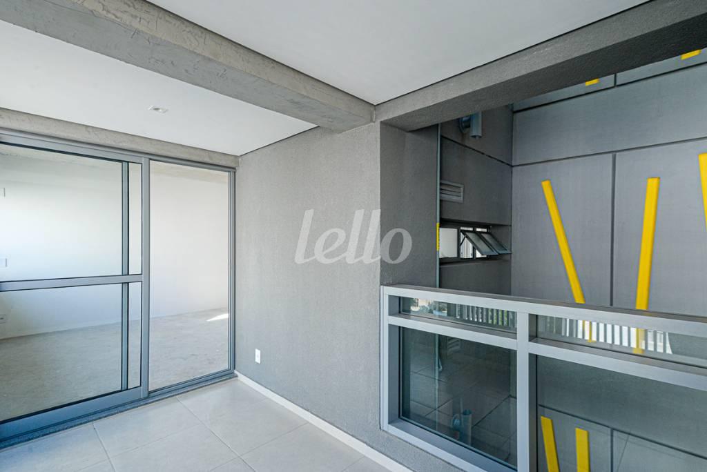 VARANDA de Apartamento à venda, Padrão com 85 m², 2 quartos e 2 vagas em Perdizes - São Paulo