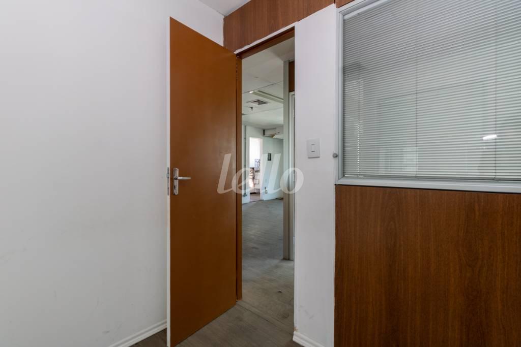 10 SALA 3 de Sala / Conjunto para alugar, Padrão com 90 m², e em Jardim Paulista - São Paulo