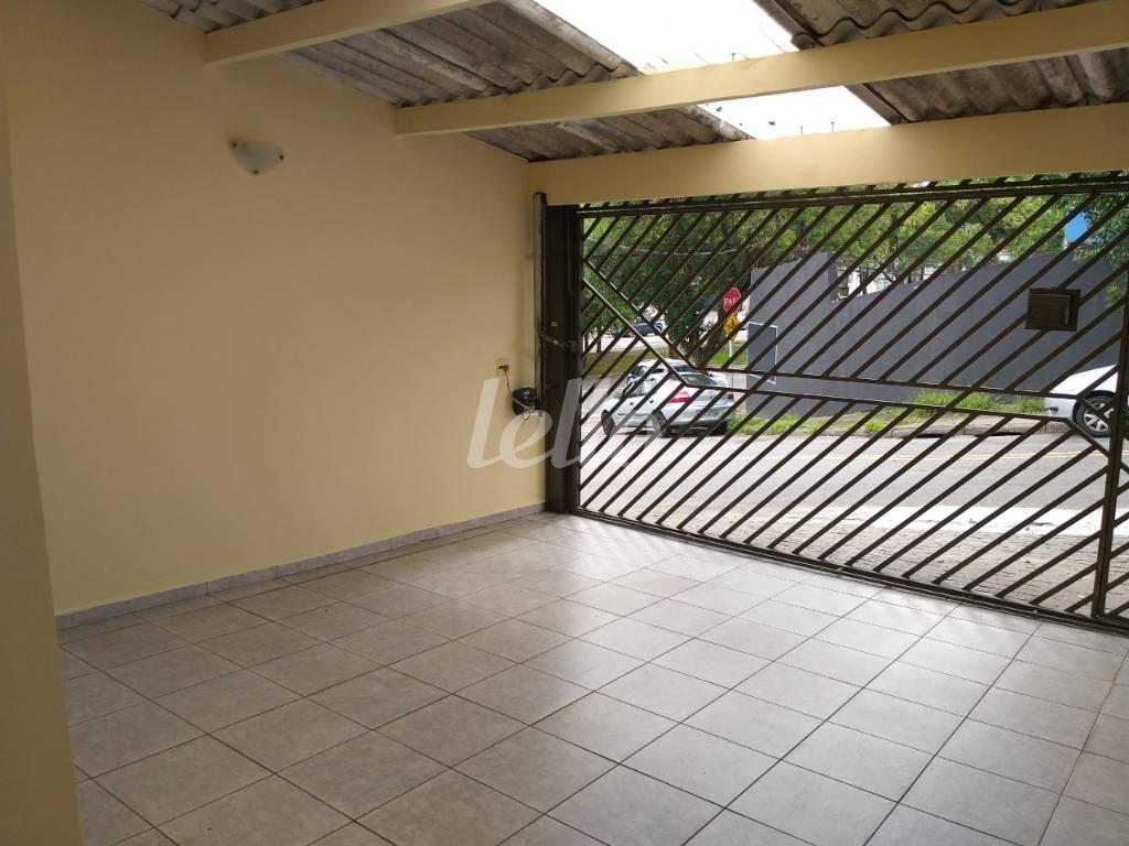 GARAGEM de Casa à venda, térrea com 125 m², 3 quartos e 2 vagas em Parque Capuava - Santo André
