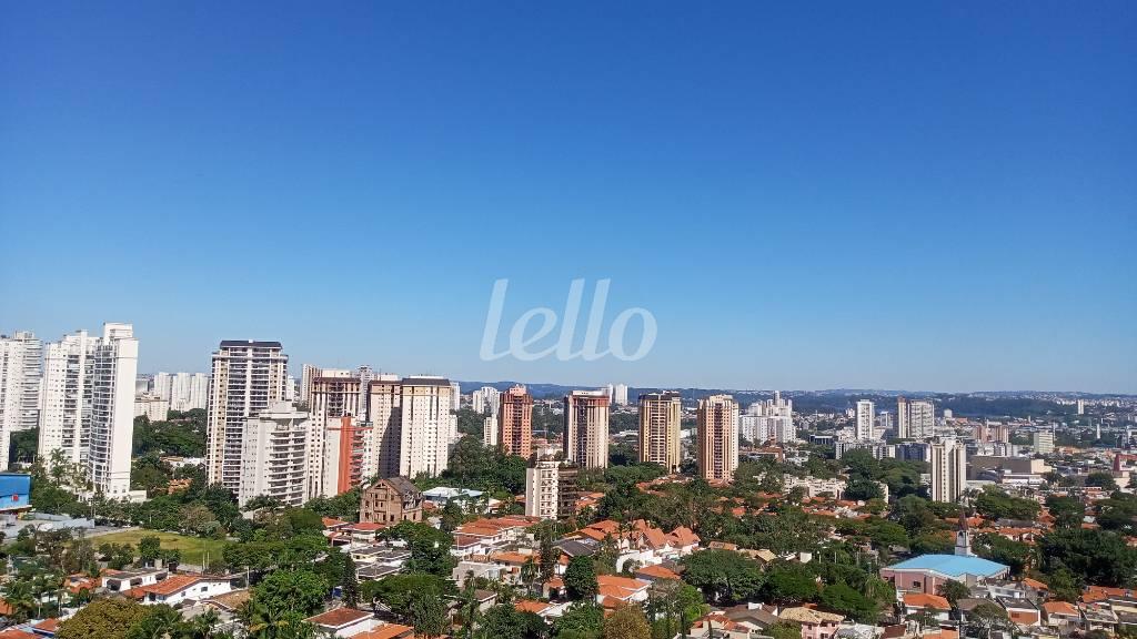 VISTA SACADA SUÍTE 1 de Apartamento para alugar, Padrão com 337 m², 4 quartos e 3 vagas em Santo Amaro - São Paulo