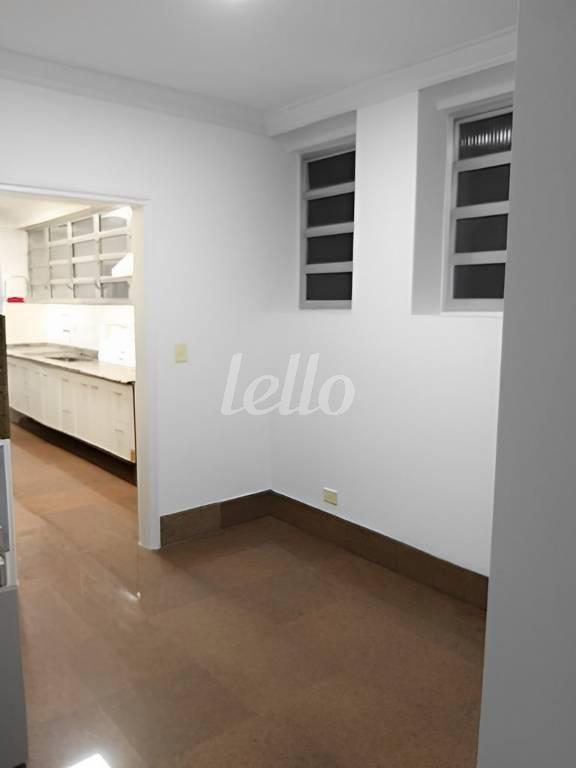 COZINHA de Apartamento para alugar, Padrão com 250 m², 2 quartos e 2 vagas em Jardim Paulista - São Paulo
