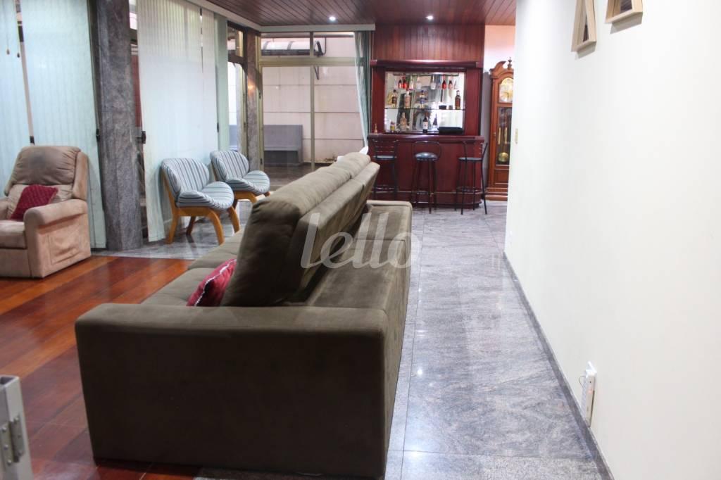 SALA de Casa à venda, sobrado com 320 m², 3 quartos e 5 vagas em Maranhão - São Paulo