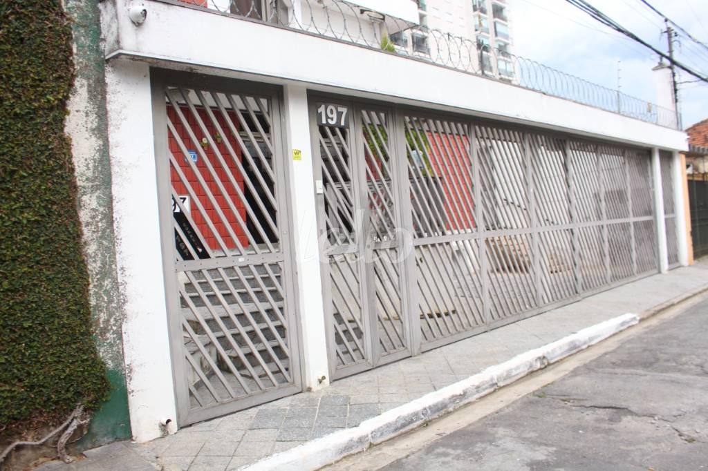 FACHADA de Casa à venda, sobrado com 320 m², 3 quartos e 5 vagas em Maranhão - São Paulo