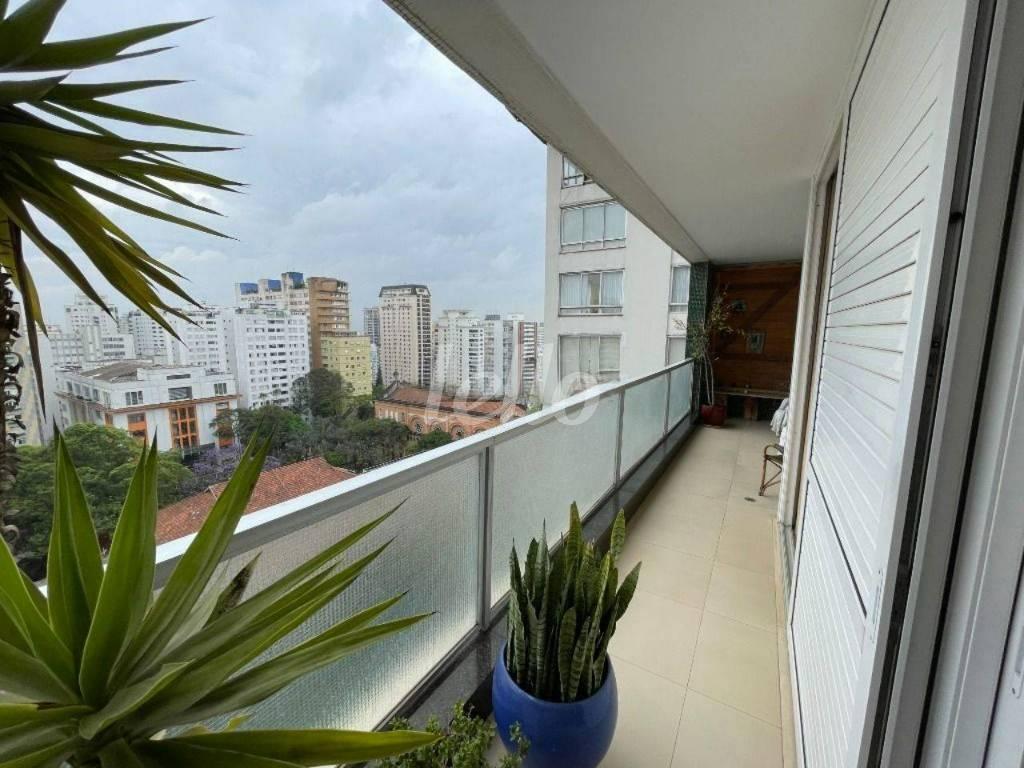 VARANDA de Apartamento para alugar, Padrão com 290 m², 3 quartos e 2 vagas em Higienópolis - São Paulo