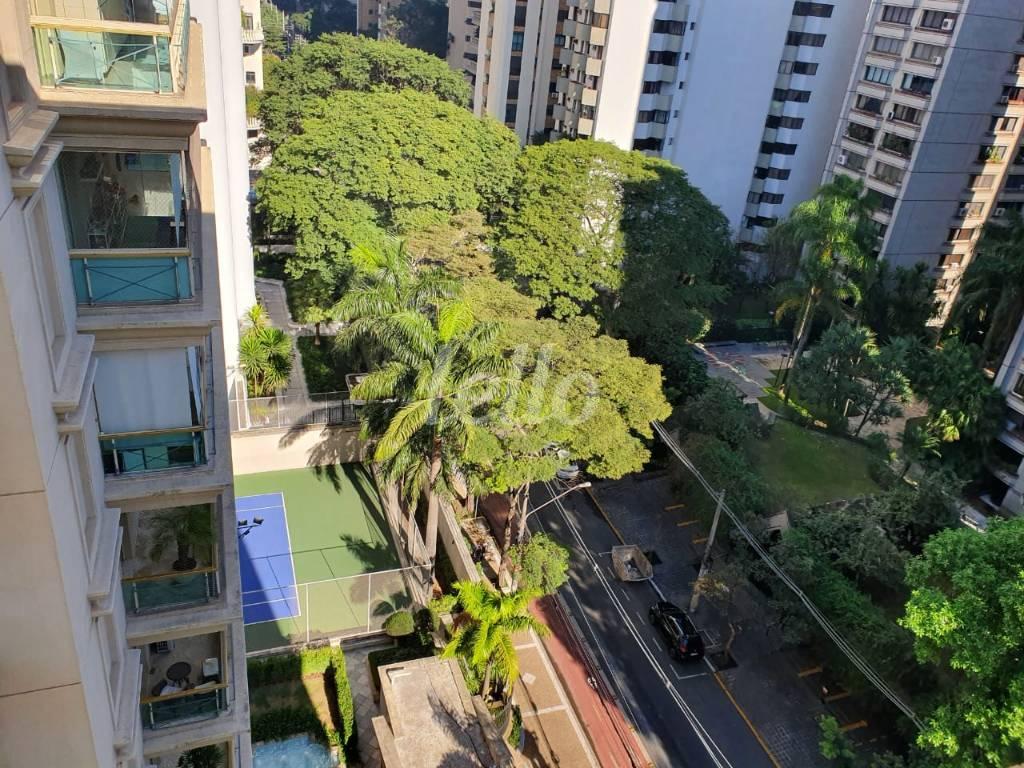 VISTA de Apartamento à venda, Padrão com 126 m², 1 quarto e 1 vaga em Jardins - São Paulo