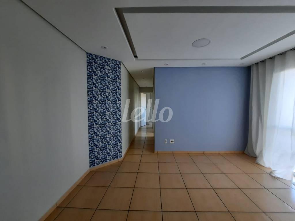 SALA de Apartamento à venda, Padrão com 50 m², 2 quartos e 1 vaga em Vila Roque - São Paulo