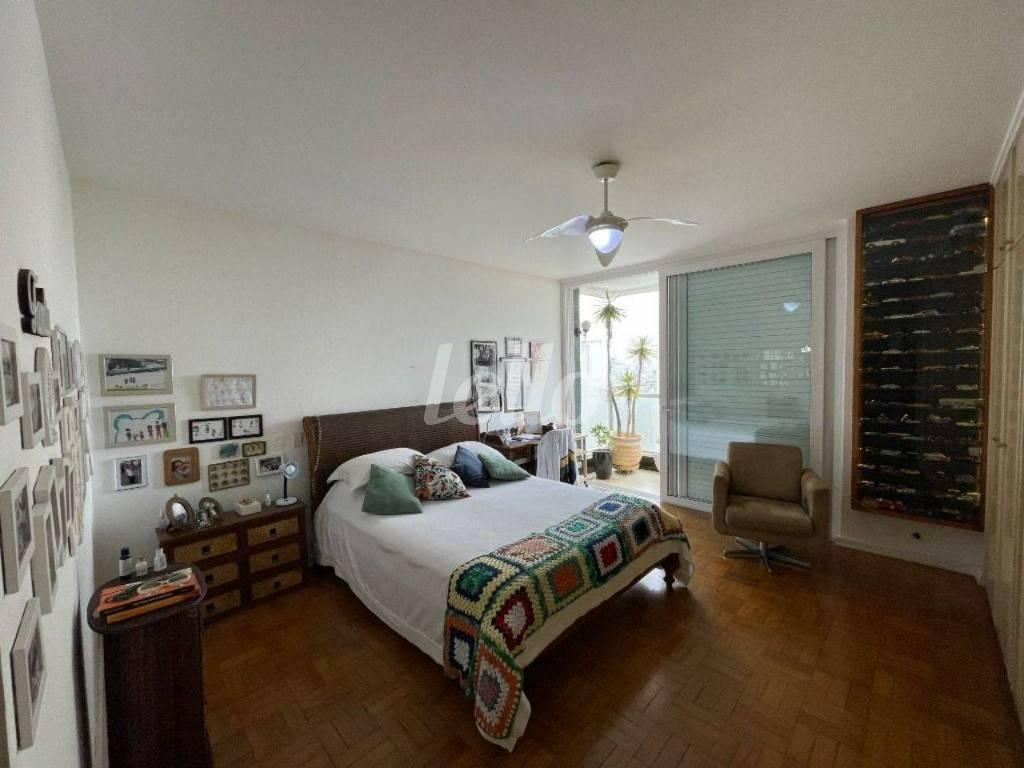 SUITE 1 de Apartamento para alugar, Padrão com 290 m², 3 quartos e 2 vagas em Higienópolis - São Paulo