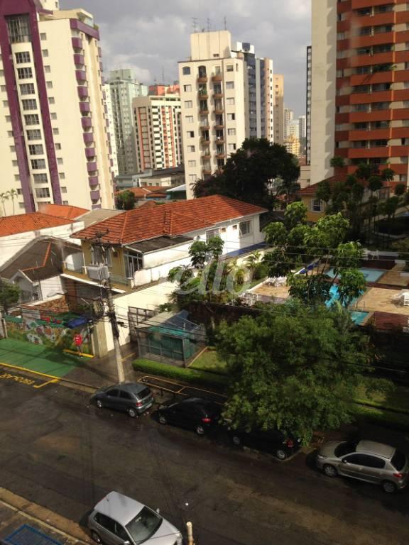 VISTA DE FORA de Sala / Conjunto à venda, Padrão com 32 m², e 1 vaga em Parque Imperial - São Paulo