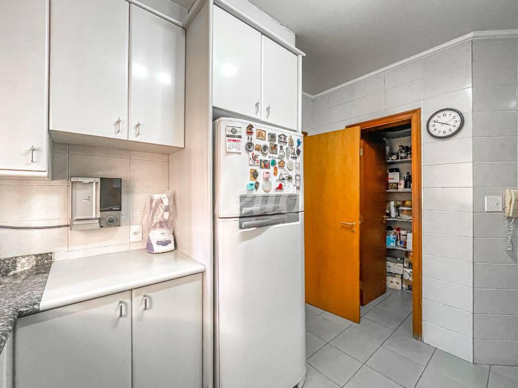 COZINHA de Apartamento à venda, Padrão com 184 m², 4 quartos e 3 vagas em Perdizes - São Paulo