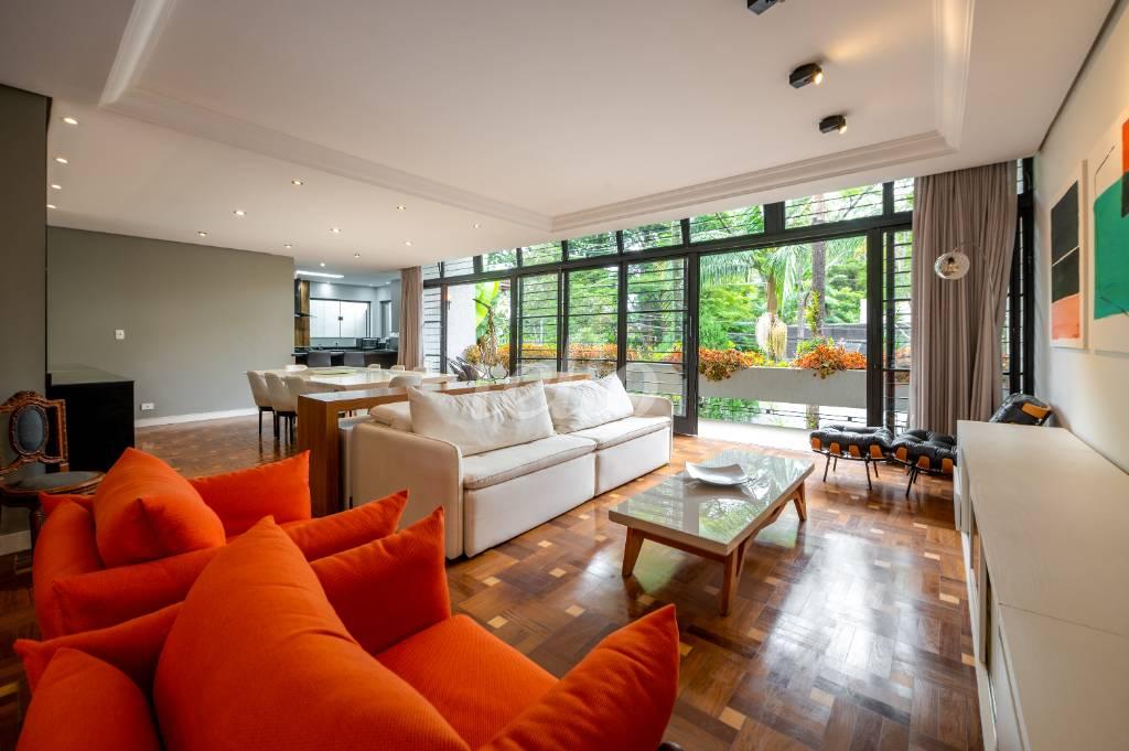 SALA de Casa à venda, assobradada com 340 m², 8 quartos e 6 vagas em Brooklin Paulista - São Paulo