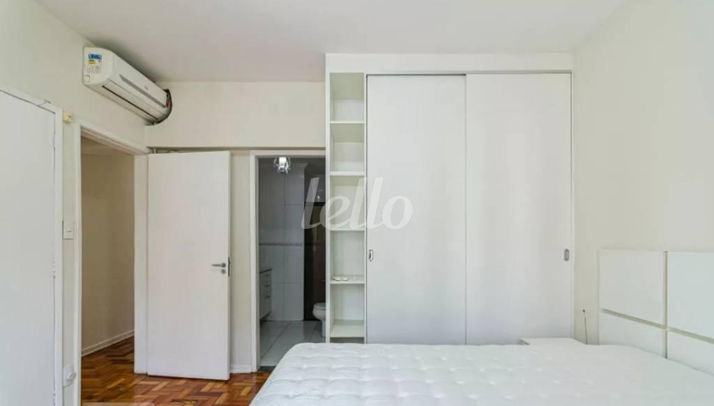 DORMITÓRIO de Apartamento à venda, Padrão com 140 m², 3 quartos e 1 vaga em Jardim Paulista - São Paulo