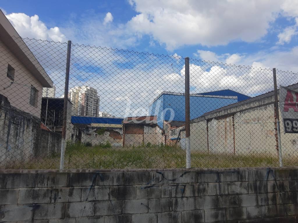 TERRENO de Área / Terreno à venda, Padrão com 420 m², e em Ch Santo Antônio (ZL) - São Paulo