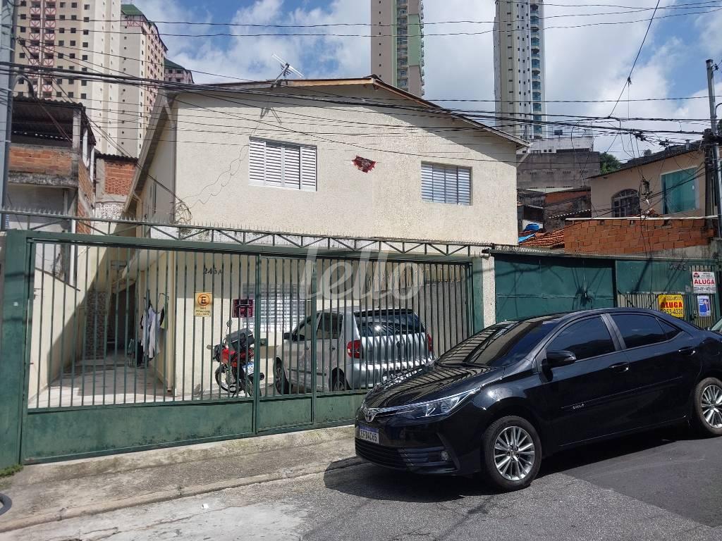 FACHADA de Casa à venda, térrea com 268 m², 8 quartos e 4 vagas em Jardim Sonia - São Paulo