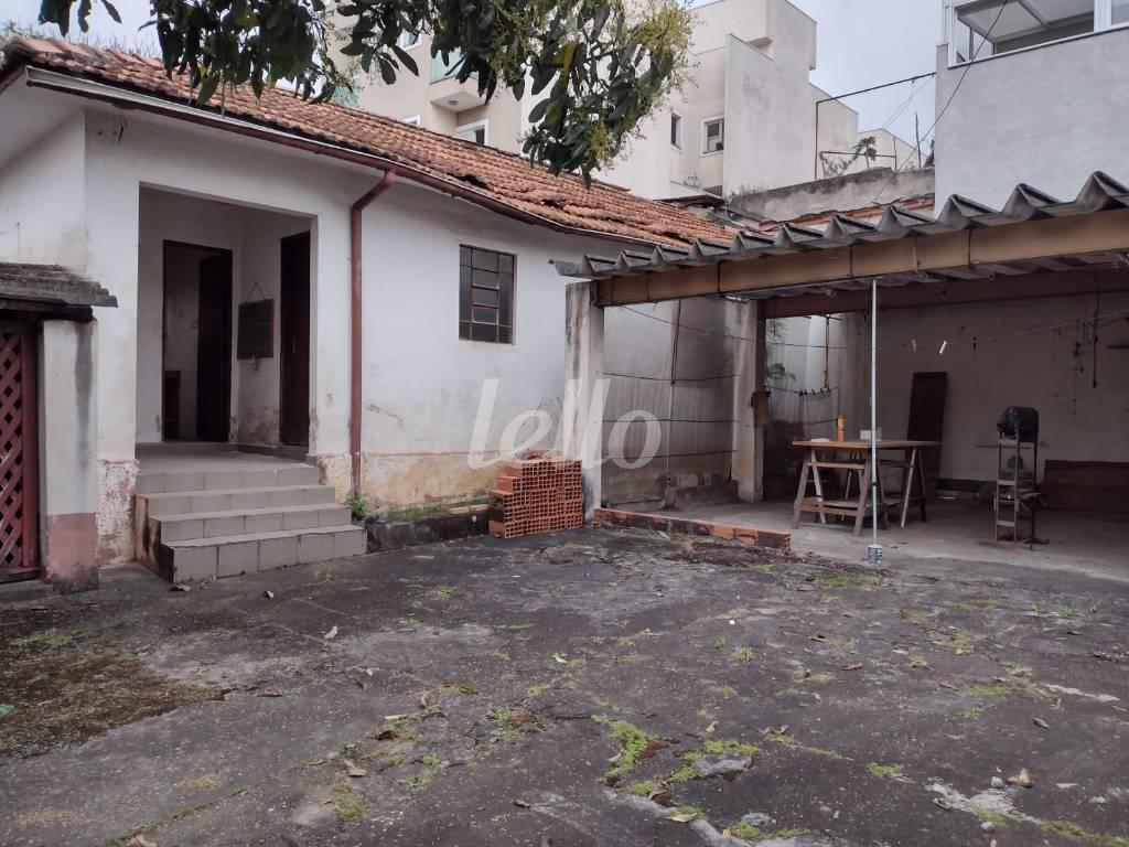 TERRENO de Área / Terreno à venda, Padrão com 370 m², e em Vila São Pedro - Santo André
