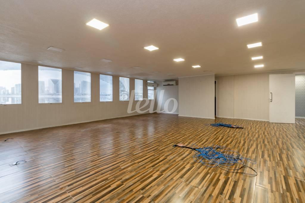 SALA 3 de Sala / Conjunto para alugar, Padrão com 150 m², e 2 vagas em Consolação - São Paulo