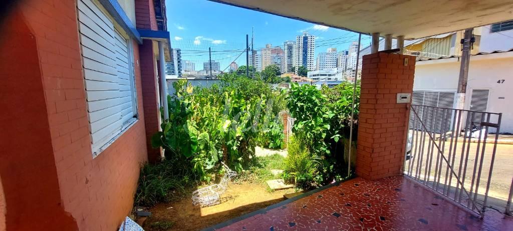 GARAGEM de Casa à venda, térrea com 180 m², 3 quartos e 2 vagas em Planalto Paulista - São Paulo