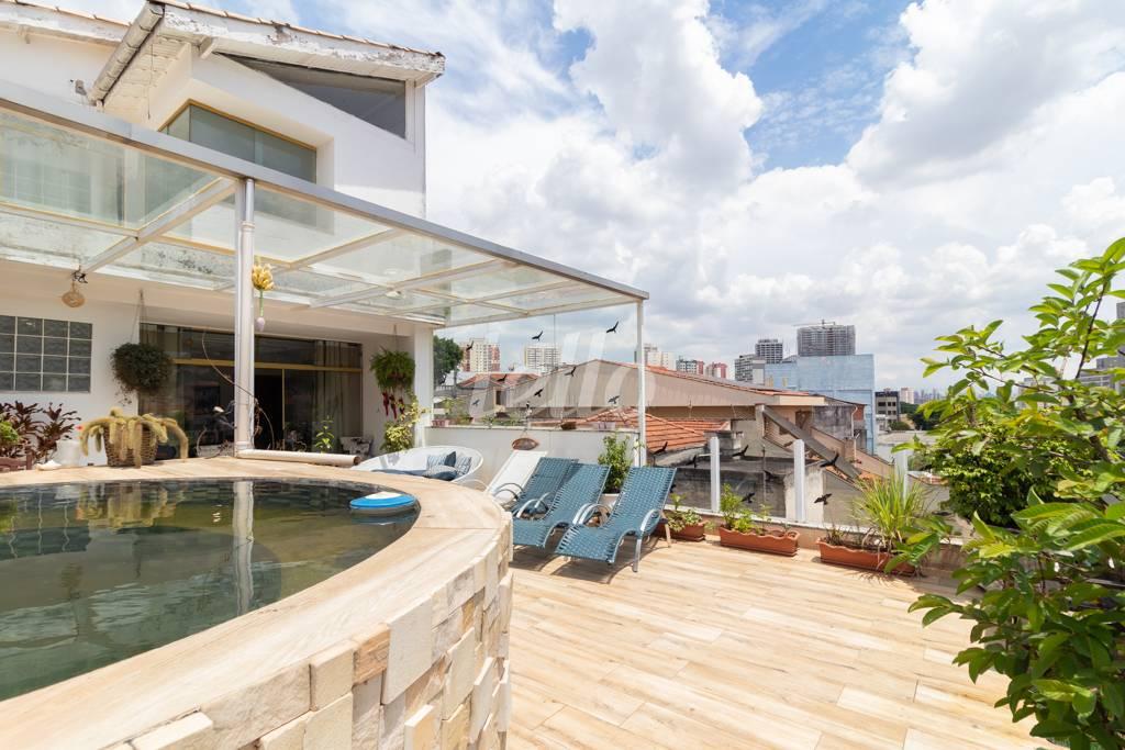 TERRAÇO GOURMET COM OFURÔ de Casa à venda, sobrado com 262 m², 3 quartos e 8 vagas em Vila Prudente - São Paulo