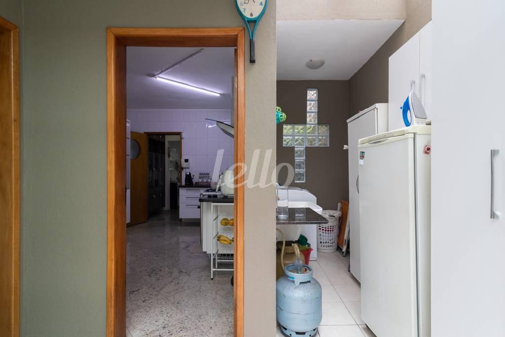 ÁREA DE SERVIÇOS de Casa à venda, sobrado com 157 m², 3 quartos e 4 vagas em Vila Prudente - São Paulo