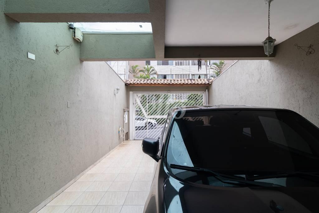 GARAGEM de Casa à venda, sobrado com 157 m², 3 quartos e 4 vagas em Vila Prudente - São Paulo