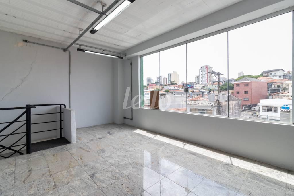 SALA 2 de Prédio Comercial à venda, Monousuário com 360 m², e em Vila Ipojuca - São Paulo