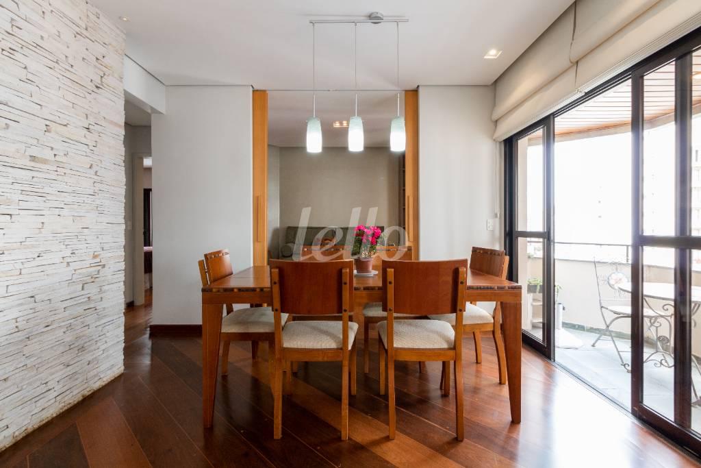 SALA de Apartamento à venda, cobertura - Padrão com 204 m², 2 quartos e 2 vagas em Pinheiros - São Paulo