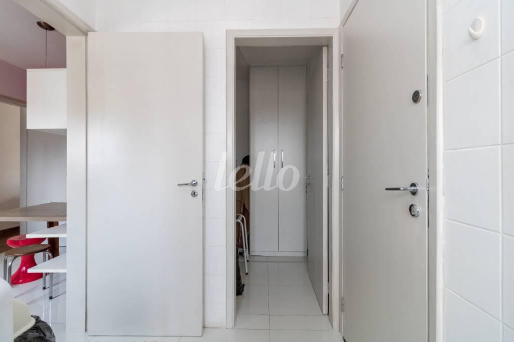 ÁREA DE SERVIÇO de Apartamento à venda, cobertura - Padrão com 204 m², 2 quartos e 2 vagas em Pinheiros - São Paulo