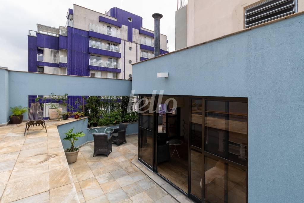 ÁREA EXTERNA COBERTURA de Apartamento à venda, cobertura - Padrão com 204 m², 2 quartos e 2 vagas em Pinheiros - São Paulo