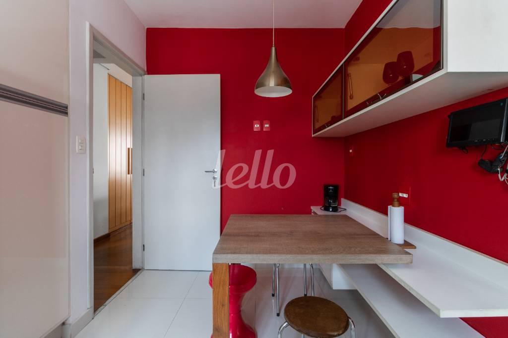COZINHA de Apartamento à venda, cobertura - Padrão com 204 m², 2 quartos e 2 vagas em Pinheiros - São Paulo