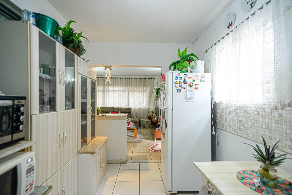 COZINHA de Casa à venda, térrea com 200 m², 3 quartos e 5 vagas em Chácara Mafalda - São Paulo