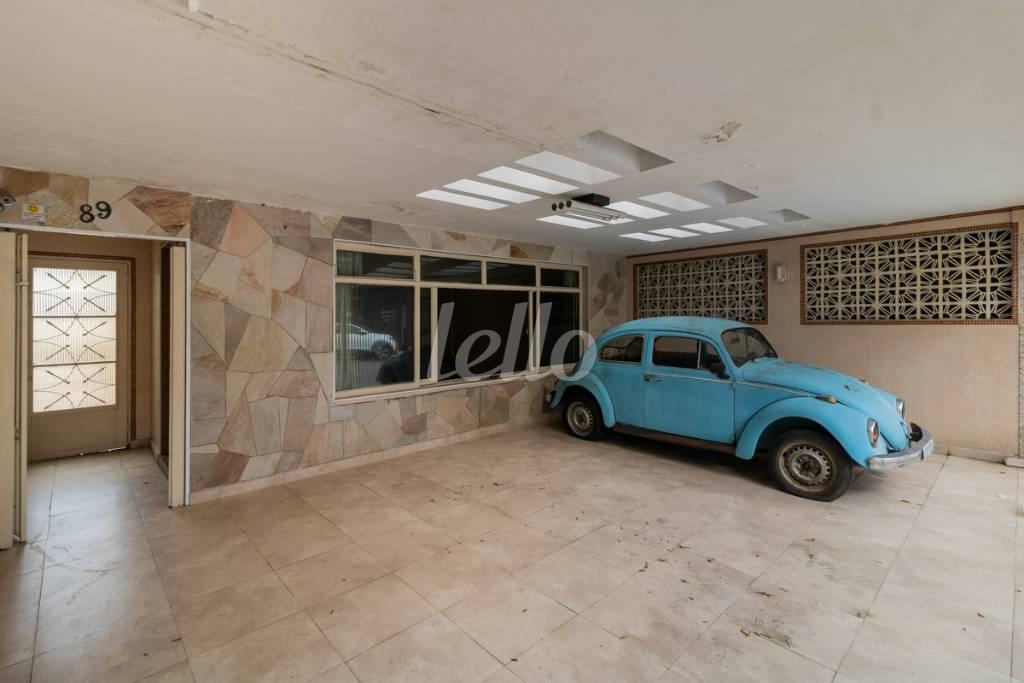GARAGEM de Casa para alugar, térrea com 256 m², 3 quartos e 3 vagas em Mooca - São Paulo
