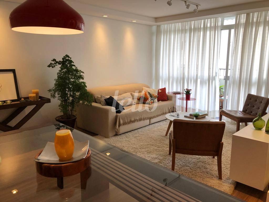 SALA de Apartamento à venda, Padrão com 100 m², 4 quartos e 1 vaga em Vila Uberabinha - São Paulo