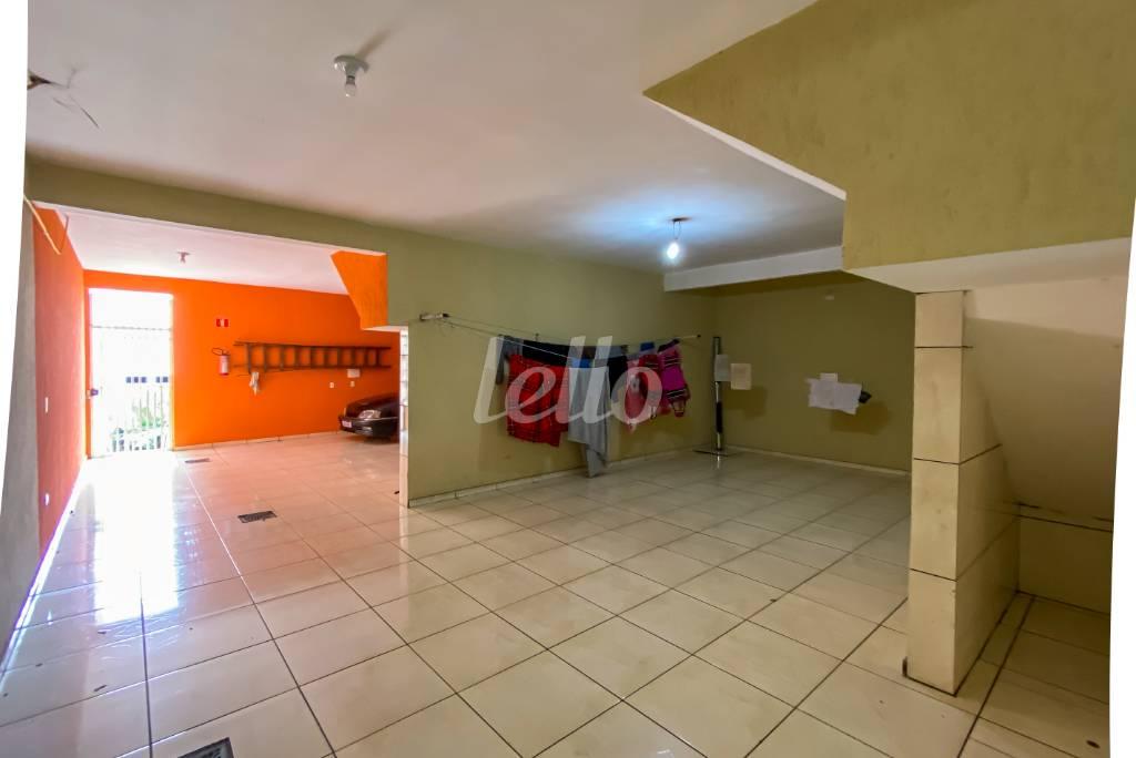 GARAGEM de Casa à venda, sobrado com 119 m², 2 quartos e 1 vaga em Vila Guiomar - Santo André