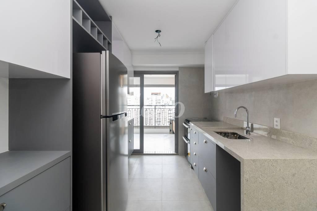 COZINHA de Apartamento para alugar, Padrão com 149 m², 3 quartos e 2 vagas em Indianópolis - São Paulo