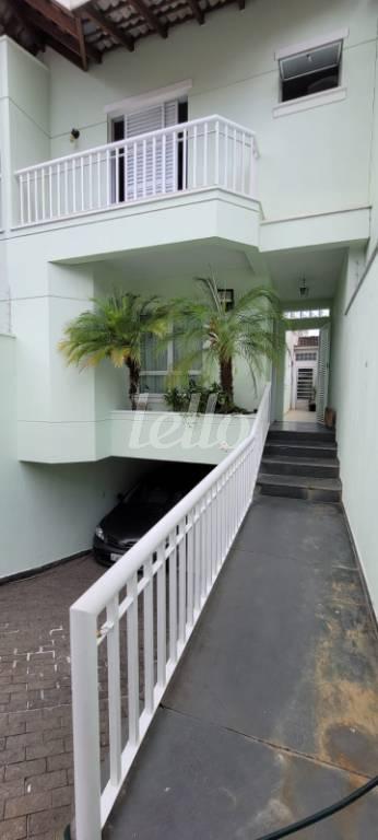 FACHADA de Casa à venda, sobrado com 214 m², 6 quartos e 4 vagas em Jardim do Colégio - São Paulo