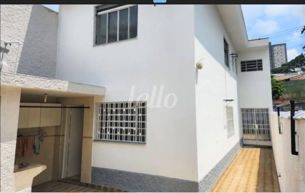CORREDOR LATERAL de Casa à venda, sobrado com 280 m², 5 quartos e 3 vagas em Vila Clementino - São Paulo