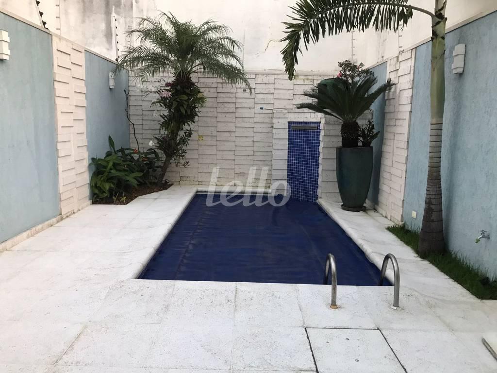 PISCINA de Casa à venda, sobrado com 223 m², 4 quartos e 4 vagas em Vila Bertioga - São Paulo