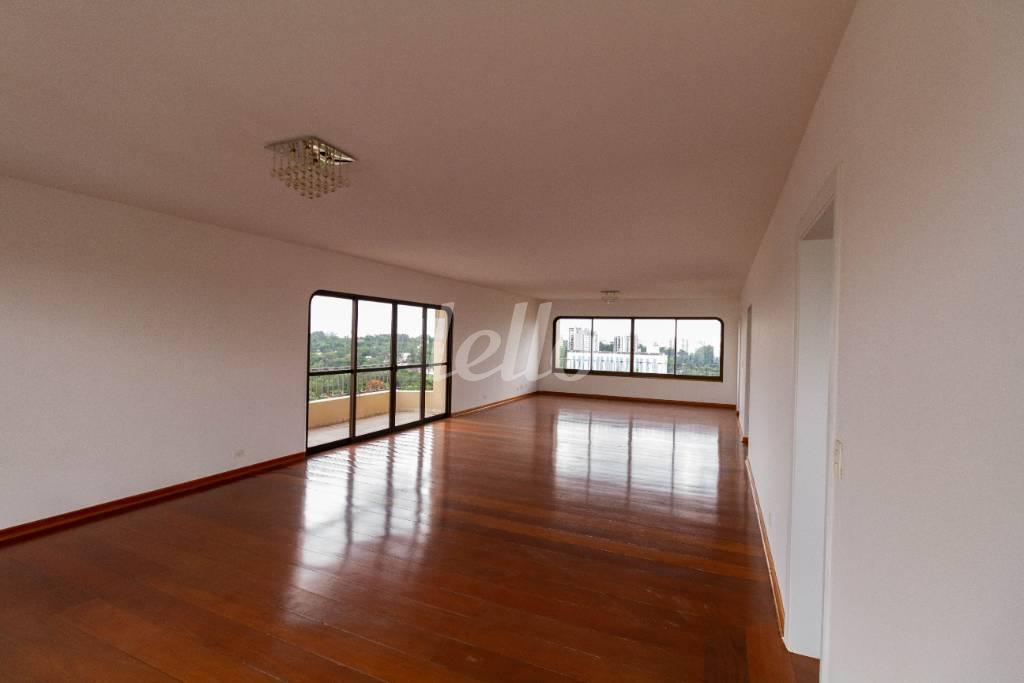 SALA de Apartamento à venda, cobertura - Padrão com 647 m², 5 quartos e 4 vagas em Santo Amaro - São Paulo