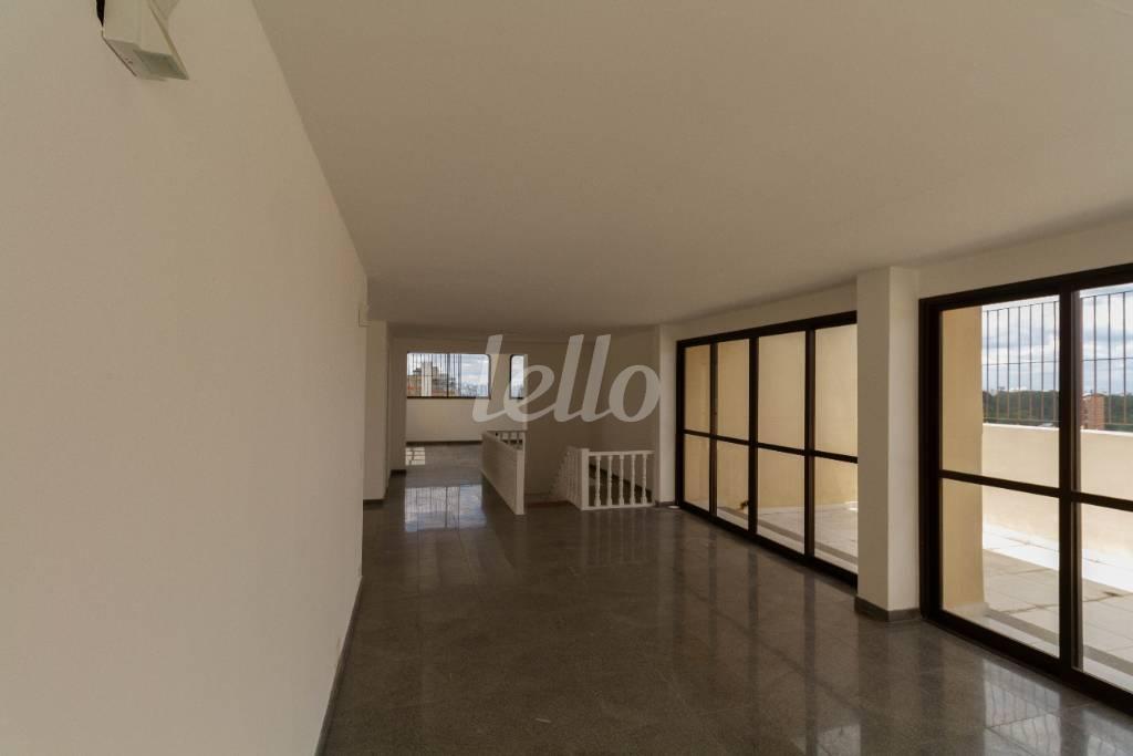 SALÃO COBERTURA de Apartamento à venda, cobertura - Padrão com 647 m², 5 quartos e 4 vagas em Santo Amaro - São Paulo