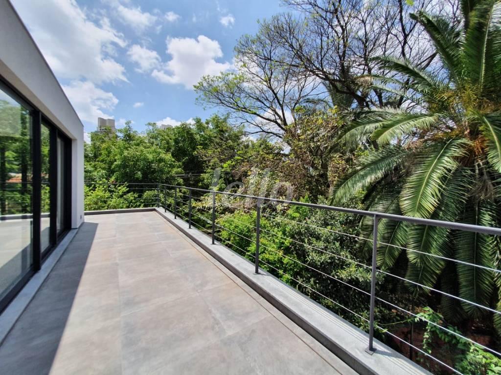 VARANDA de Casa à venda, sobrado com 318 m², 3 quartos e 2 vagas em Jardim Paulista - São Paulo