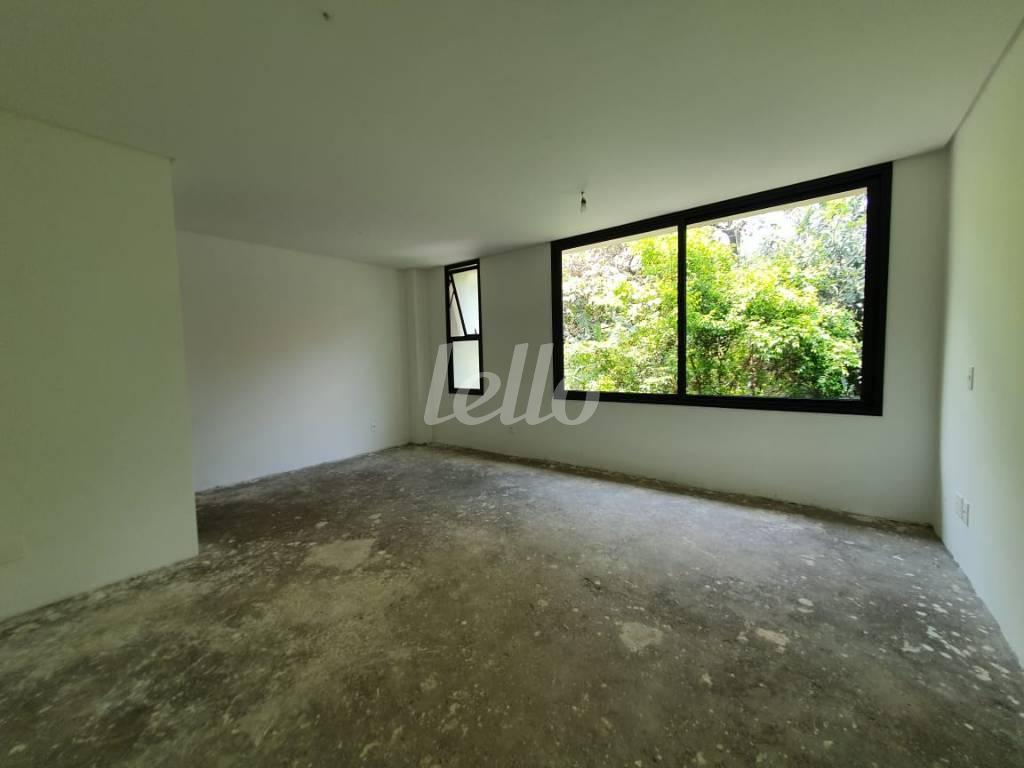 SUITE de Casa à venda, sobrado com 318 m², 3 quartos e 2 vagas em Jardim Paulista - São Paulo