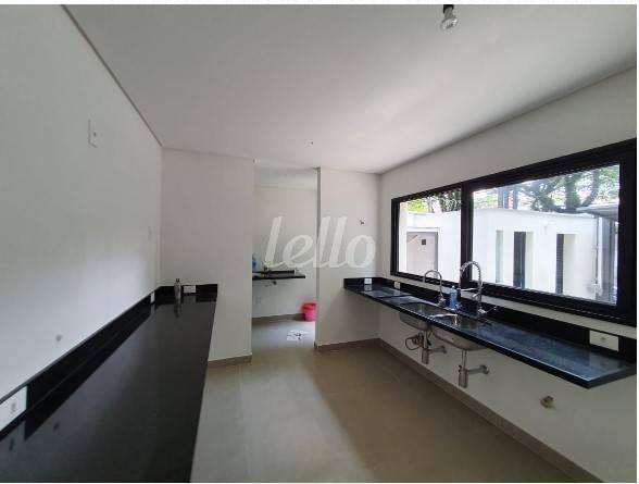 COZINHA de Casa à venda, sobrado com 318 m², 3 quartos e 2 vagas em Jardim Paulista - São Paulo